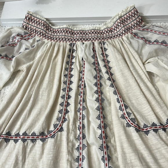 Vintage America Blues Off Shoulder Embroidered Top Size medium - Picture 2 of 7